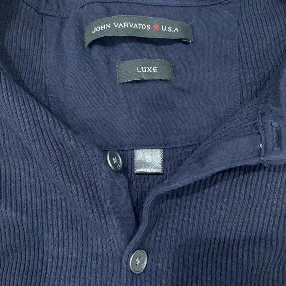 JOHN VARVATOS LONG SLEEVE HENLEY WITH RIB DETAIL - Picture 6 of 6